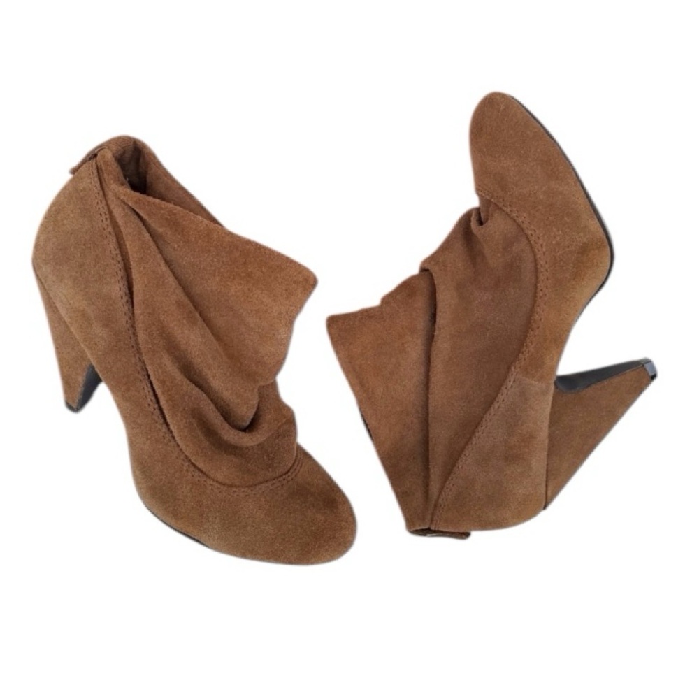 Steve Madden Suede Slouch Bootie • 8.5